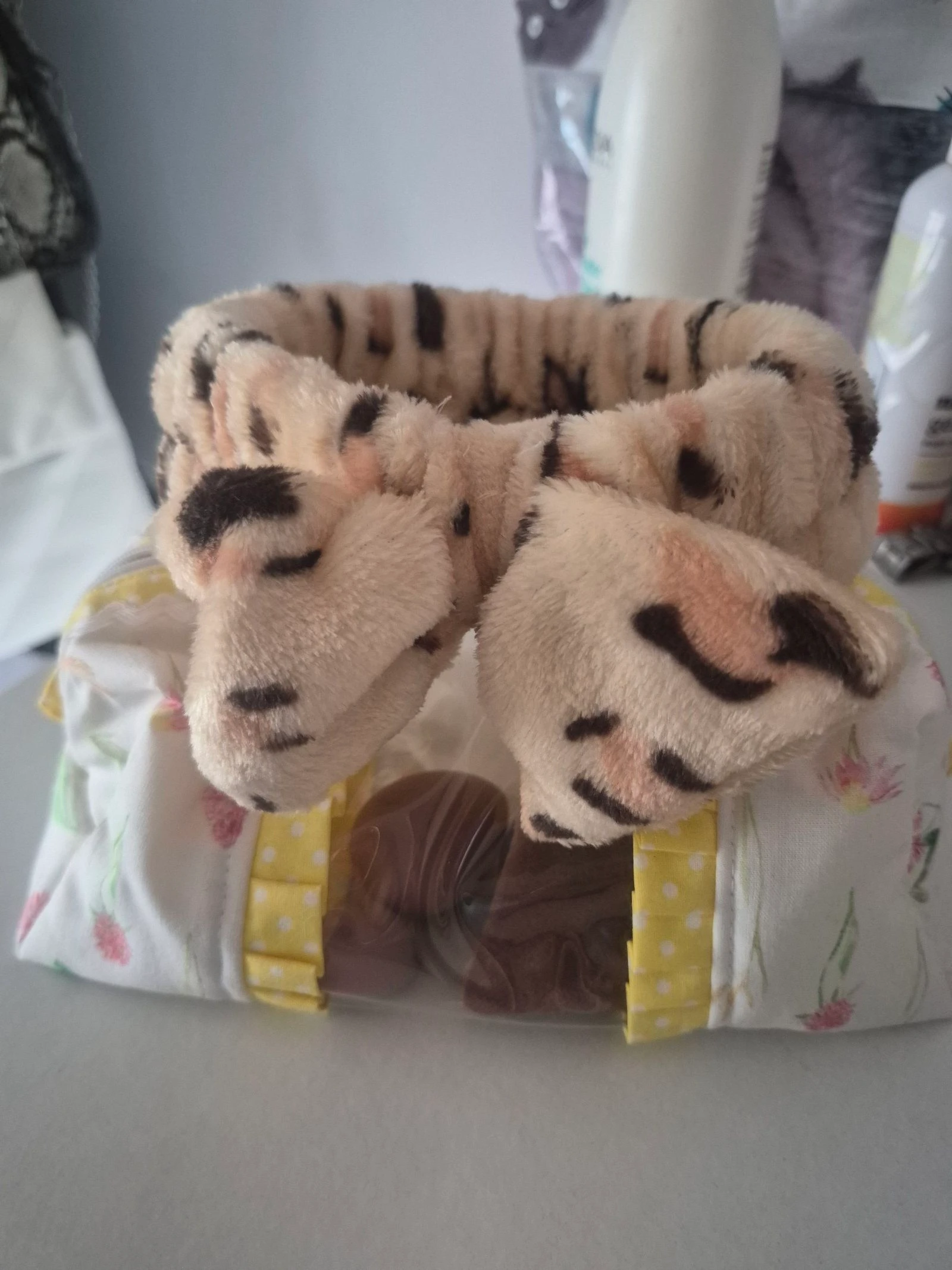 Pouch with hair ribbon – photo 2